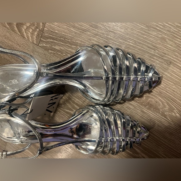 🔥🔥Zara Metallic Strappy Heels - Picture 11 of 13